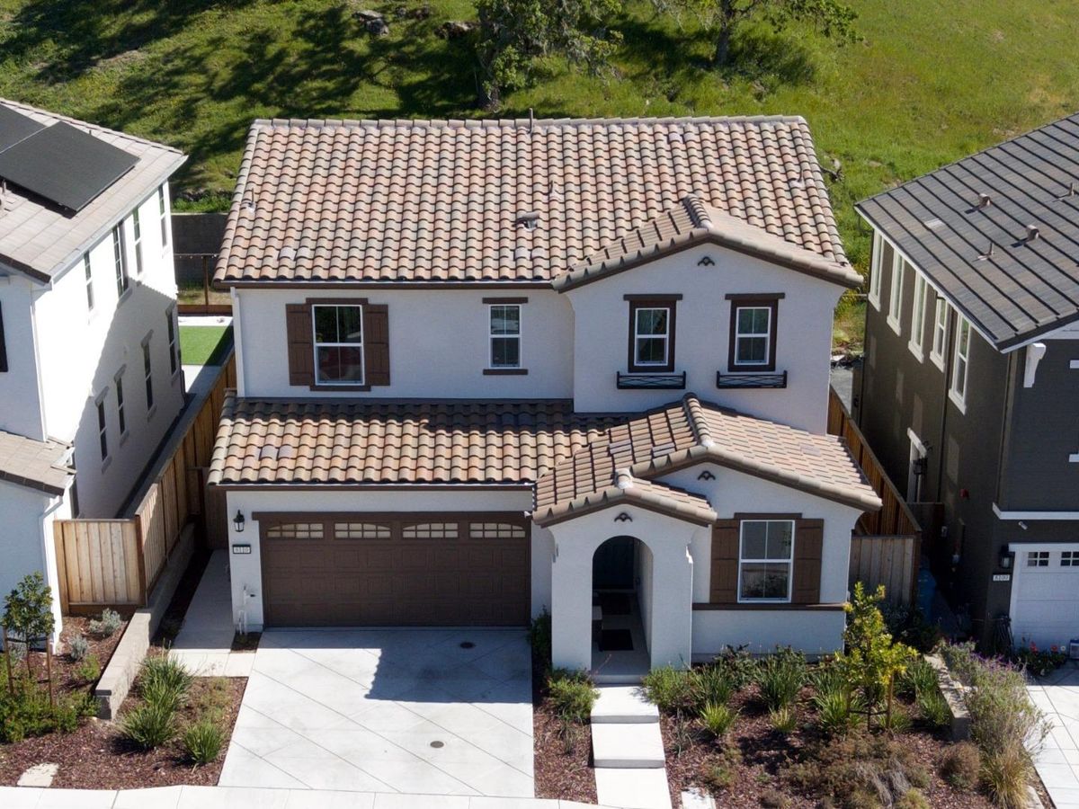 8110 Little Barn Lane, Gilroy, CA 95020